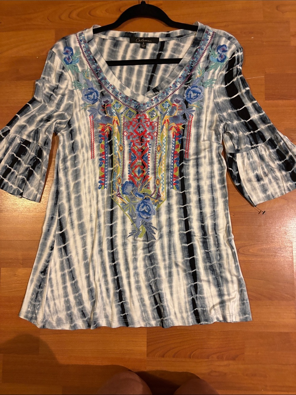 Embroidered NWOT gray/blue tie-die tunic.